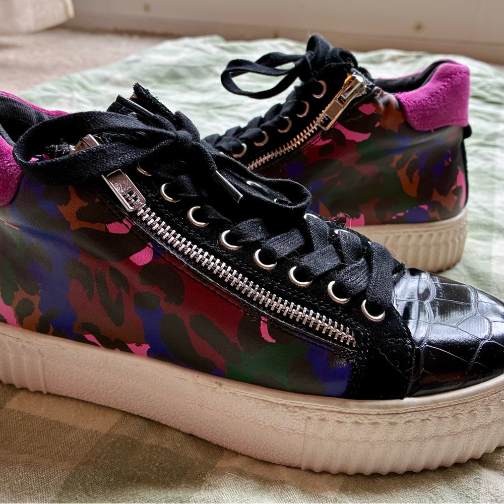 Steve Madden Zade High-top Colorful Camouflage Leather Platform Sneakers Sz. 6